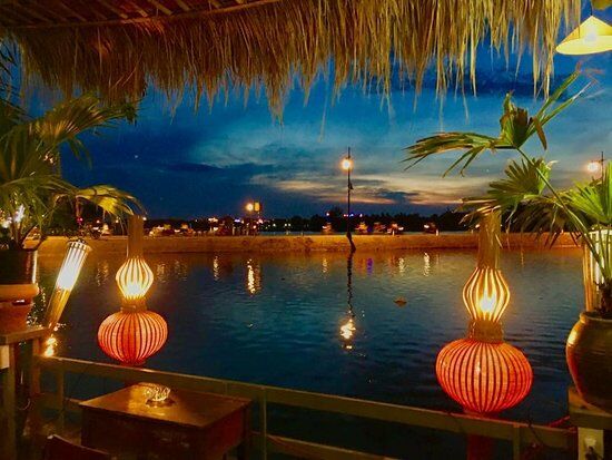 Garden Riverside Bar